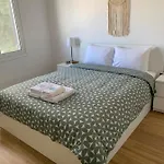 J&b Maisonette House Apartamento