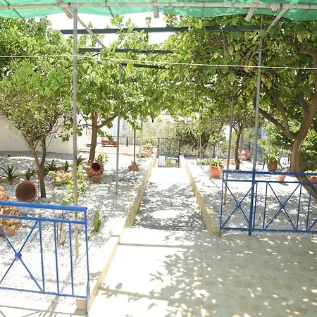 J&b Maisonette House Apartamento *