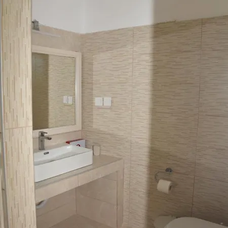 Apartment J&b Maisonette House