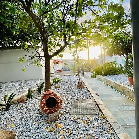 J&b Maisonette House *